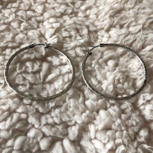 Ladies Silver tone medium size hoop earrings
